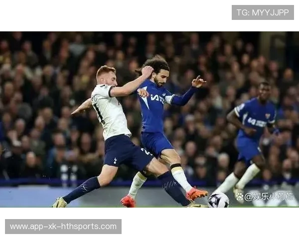 切尔西通过左路穿插不断创造威胁,节拍更稳