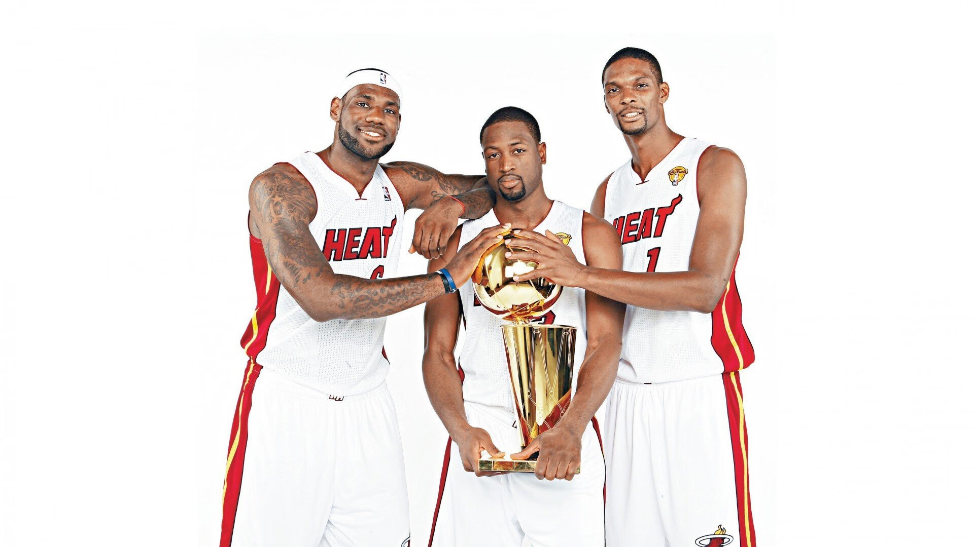 欧冠十六强抽签：拜仁幸运抽中萨尔茨堡 球迷却提醒“别轻敌年轻人”